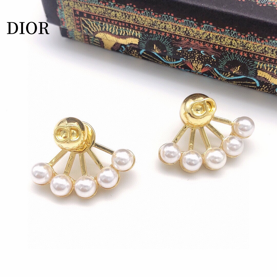 【DIOR】 ディオール   ファッションスタイルのイヤリング