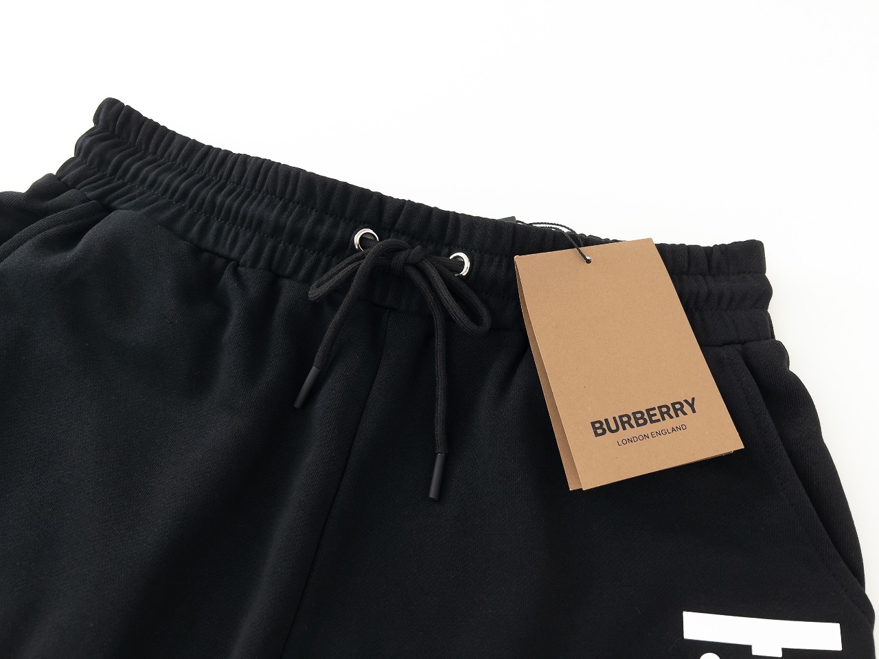 【BURBERRY  公式旗艦店】バーバリー  ショートパンツ  ご好評に付き再入荷！