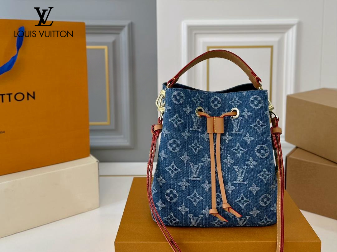 【LOUIS VUITTON 公式旗艦店】ルイヴィトン  斜めがけバッグ 当日出荷 好評に付き再入荷！20*21CM  1240722