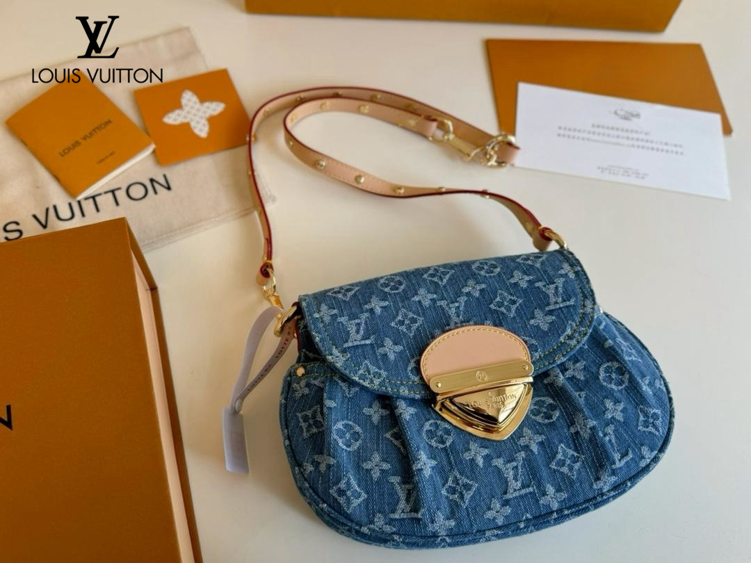 【LOUIS VUITTON 公式旗艦店】ルイヴィトン  斜めがけバッグ 当日出荷 好評に付き再入荷！24*18CM  1240722