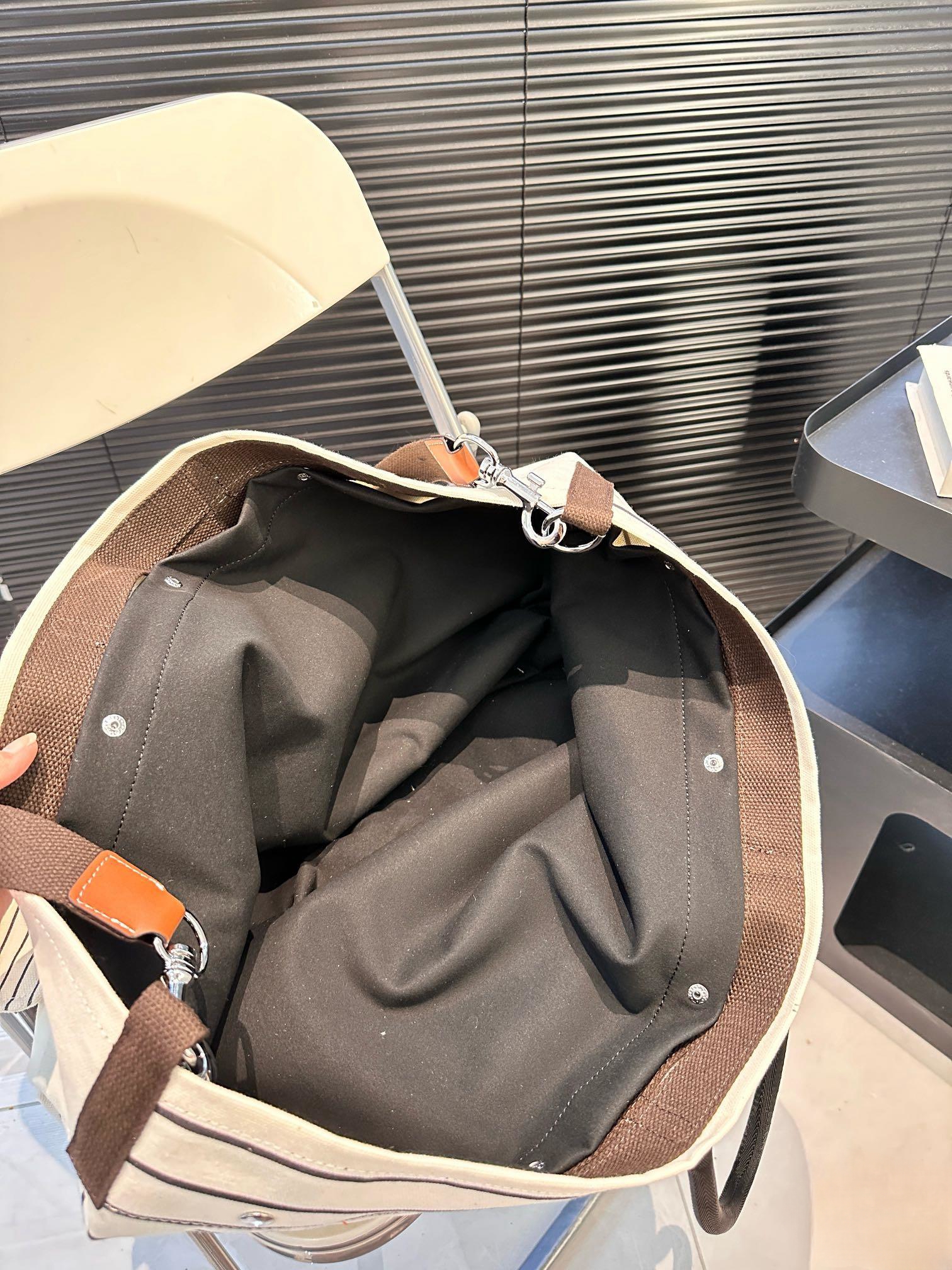 【CHANEL 公式旗艦店】シャネル ハンドバッグ 当日出荷 好評に付き再入荷！42*31CM  240723