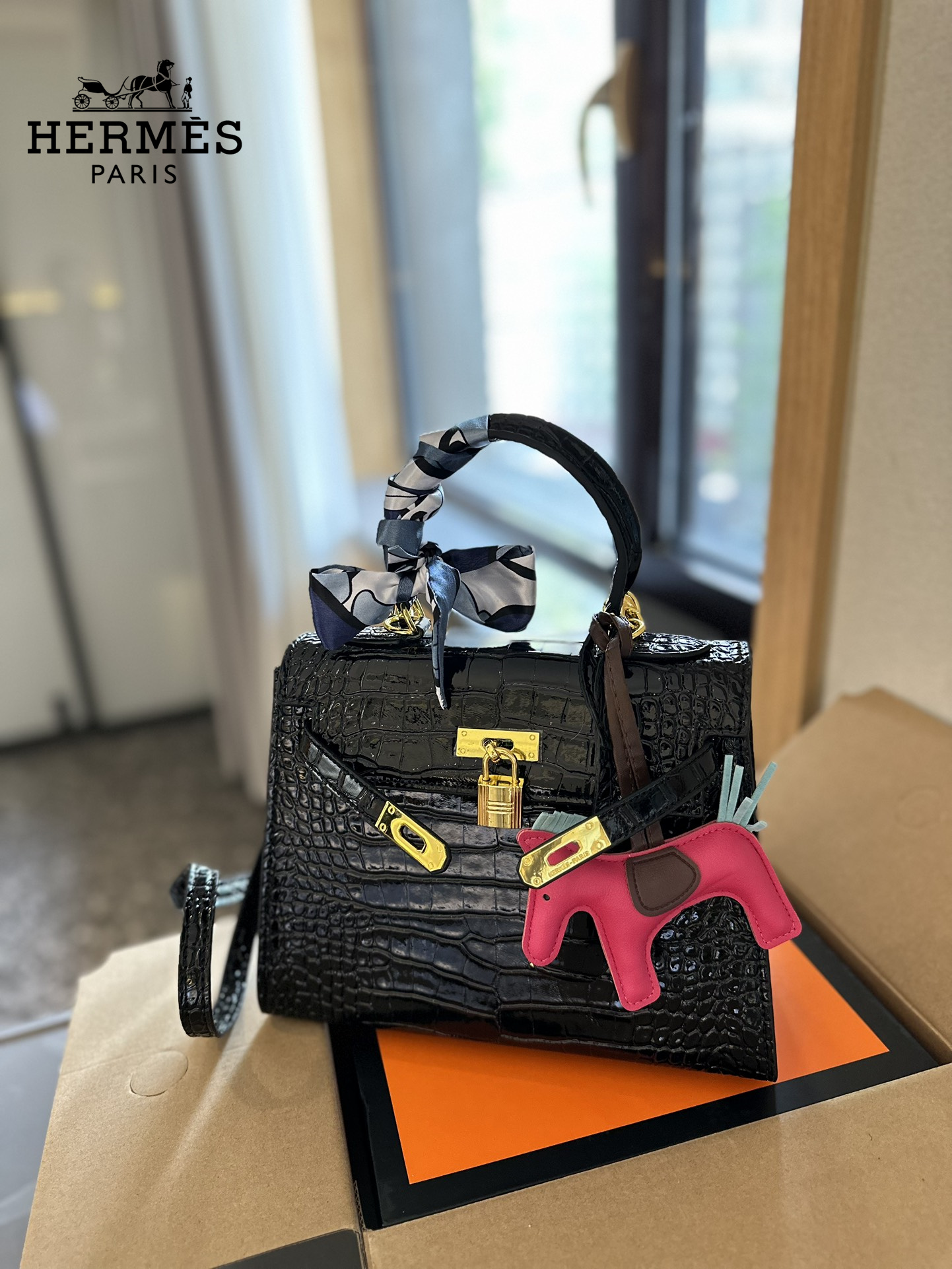 【Hermès 公式旗艦店】エルメス 斜めがけバッグ 当日出荷 好評に付き再入荷！25CM  240724