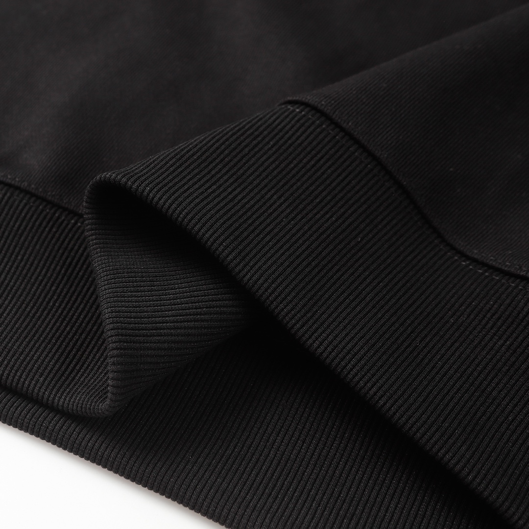 【LOUIS VUITTON  公式旗艦店】ルイヴィトン 丸首の衛衣 スウェット ご好評に付き再入荷 240808