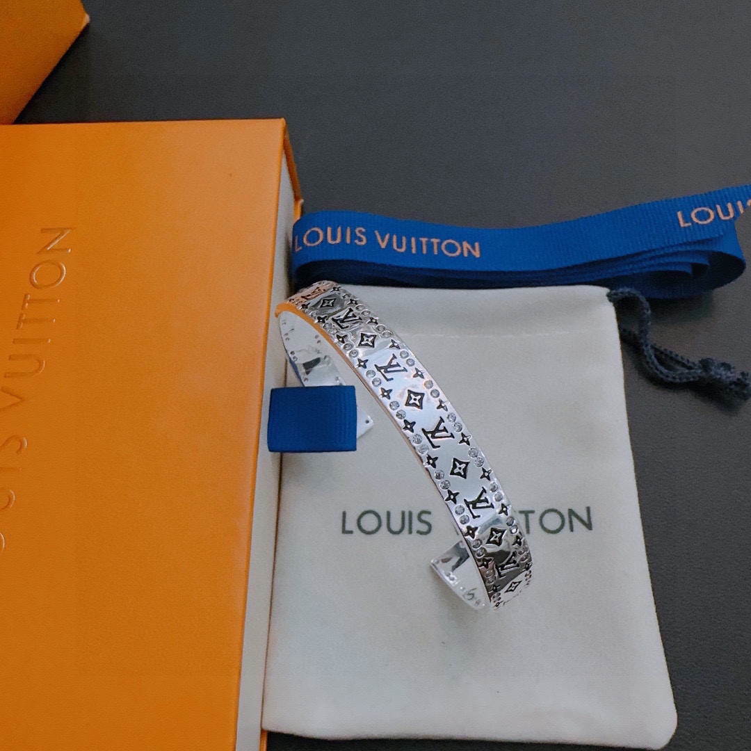 【LOUIS VUITTON】ブレスレット、ファッションシンプルなスタイル240813