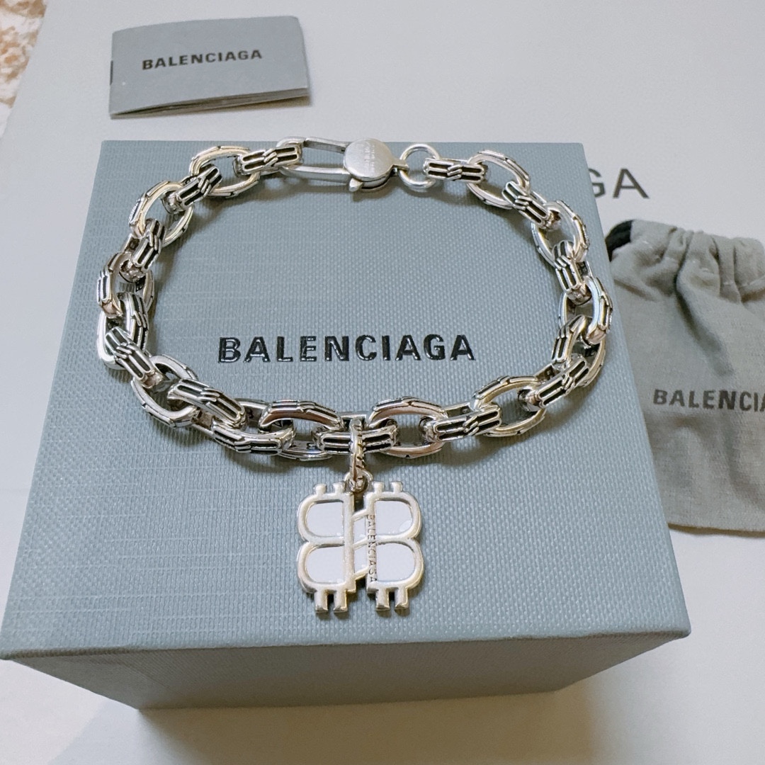【BALENCIAGA】ブレスレット、ファッションシンプルなスタイル  240814