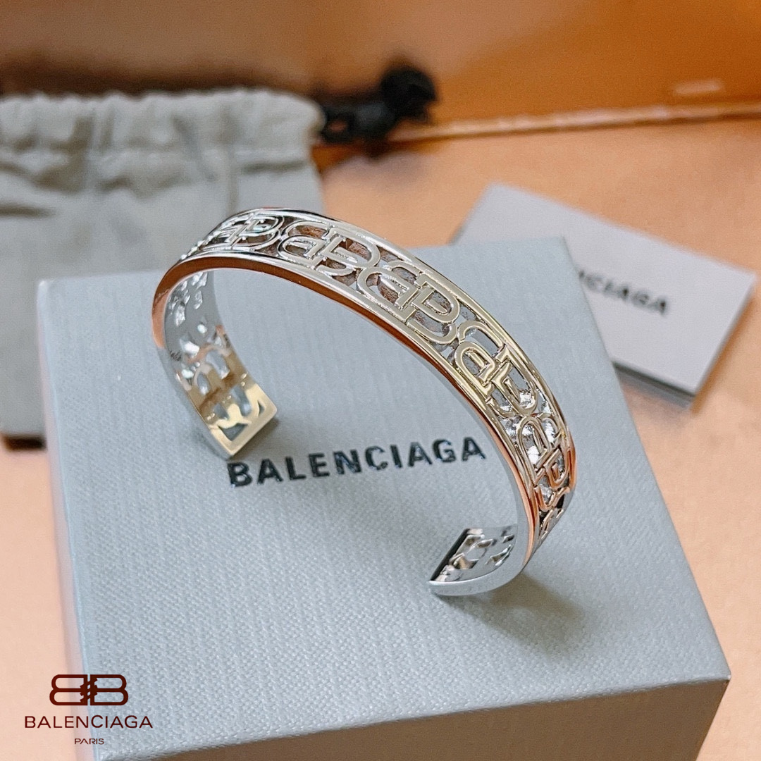 【BALENCIAGA】ブレスレット、ファッションシンプルなスタイル  240814