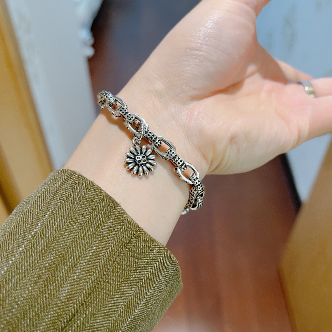 【BALENCIAGA】ブレスレット、ファッションシンプルなスタイル  240814