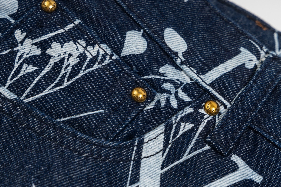 【LOUIS VUITTON  公式旗艦店】ルイヴィトン  ジーパン  ご好評に付き再入荷  240830