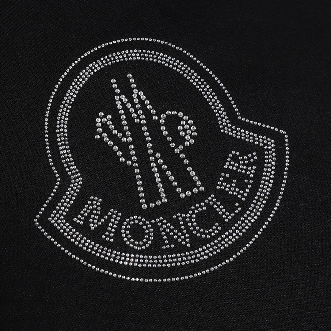 【MONCLER 公式旗艦店】モンクレール  丸首の衛衣 スウェットご好評に付き再入荷！