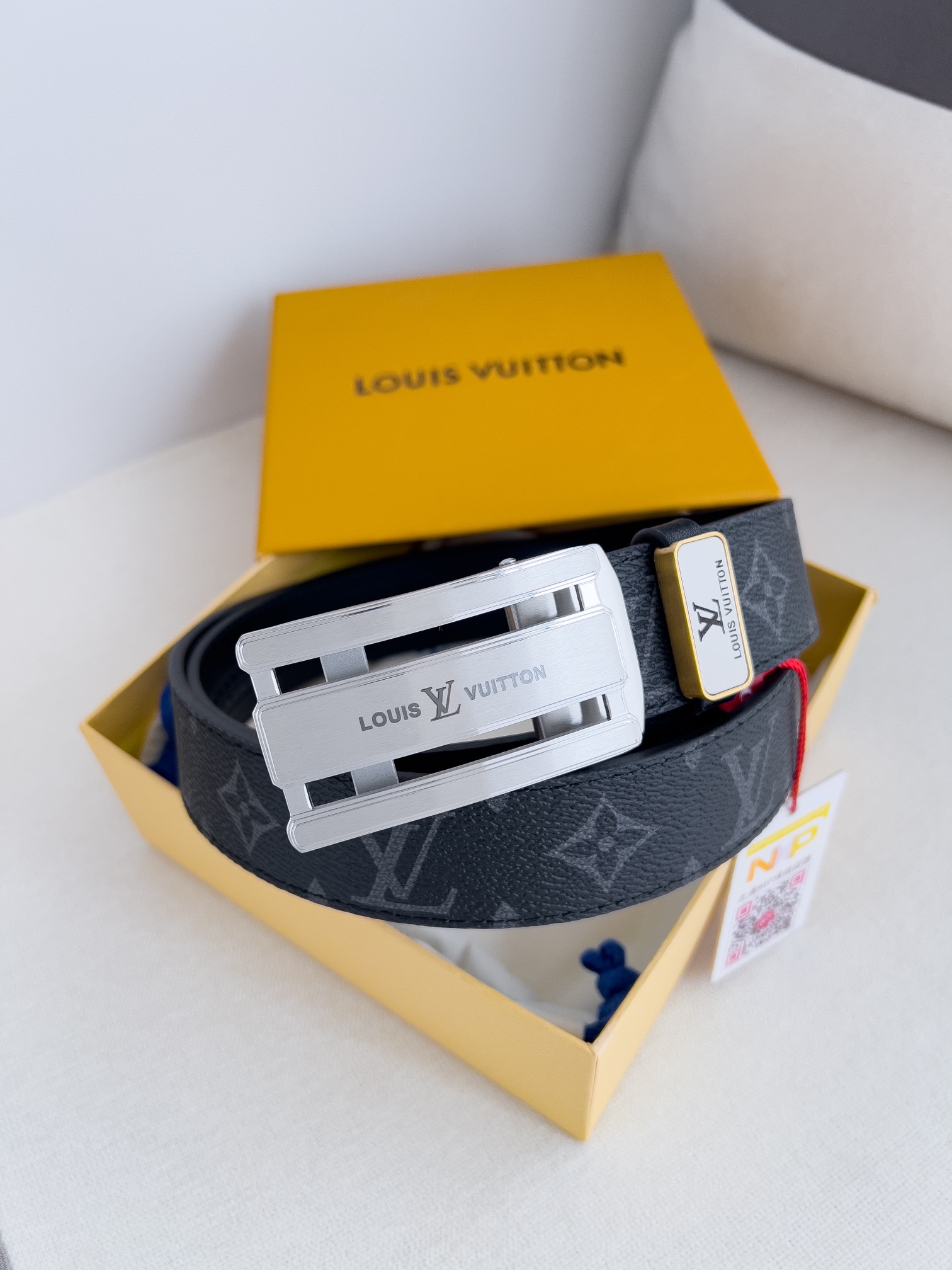 LV【LOUIS VUITTON】(ルイヴィトン) 3.5cmベルト メンズ  240903