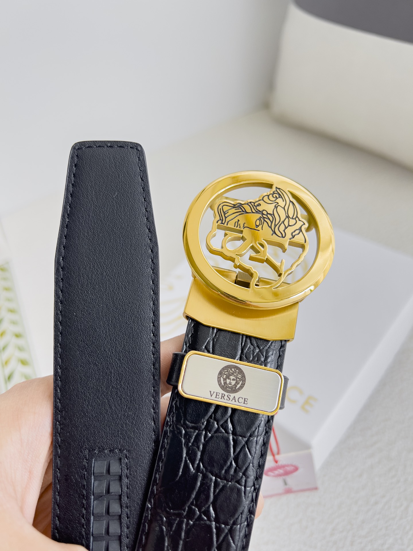 【VERSACE】(ヴェルサーチ) 3.5cmベルト メンズ 240903