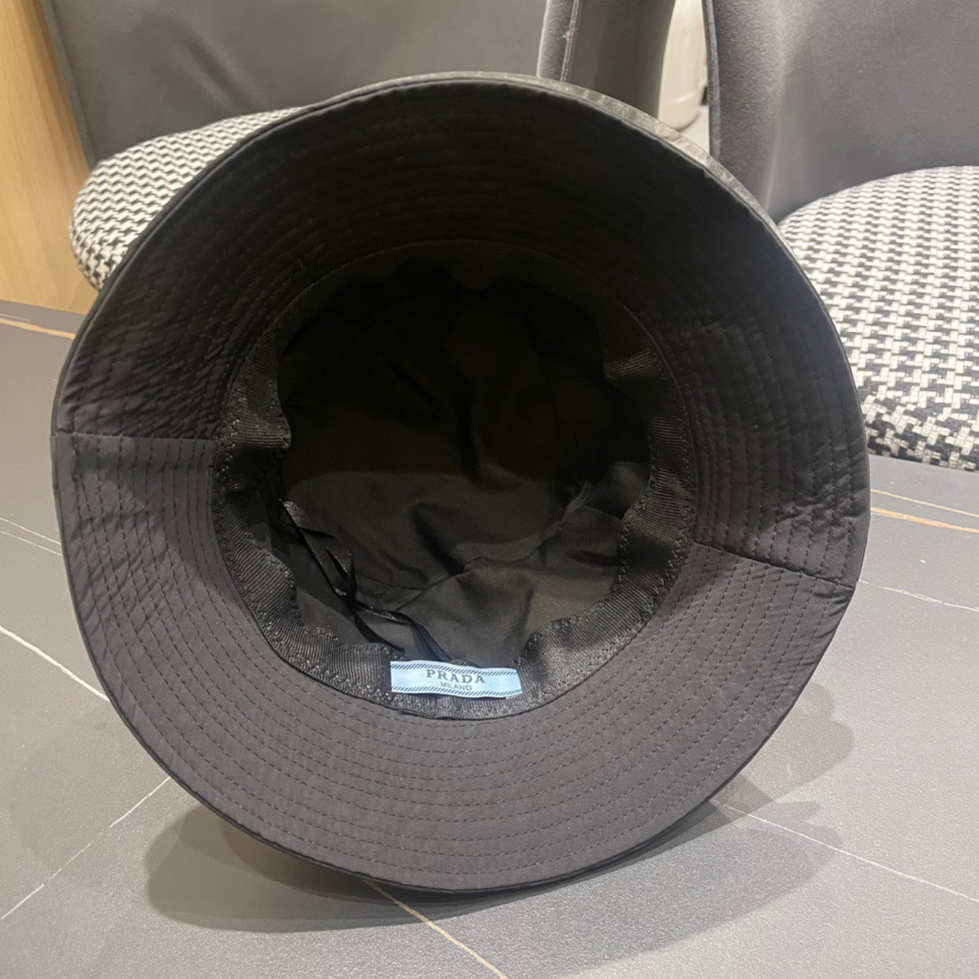 PRADA (プラダ)フィッシャーマンズハット 240904