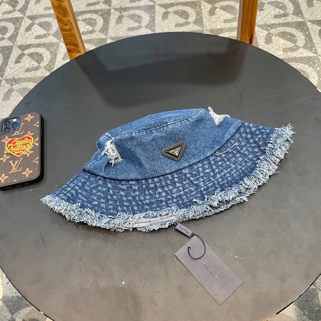 PRADA (プラダ)フィッシャーマンズハット 240904