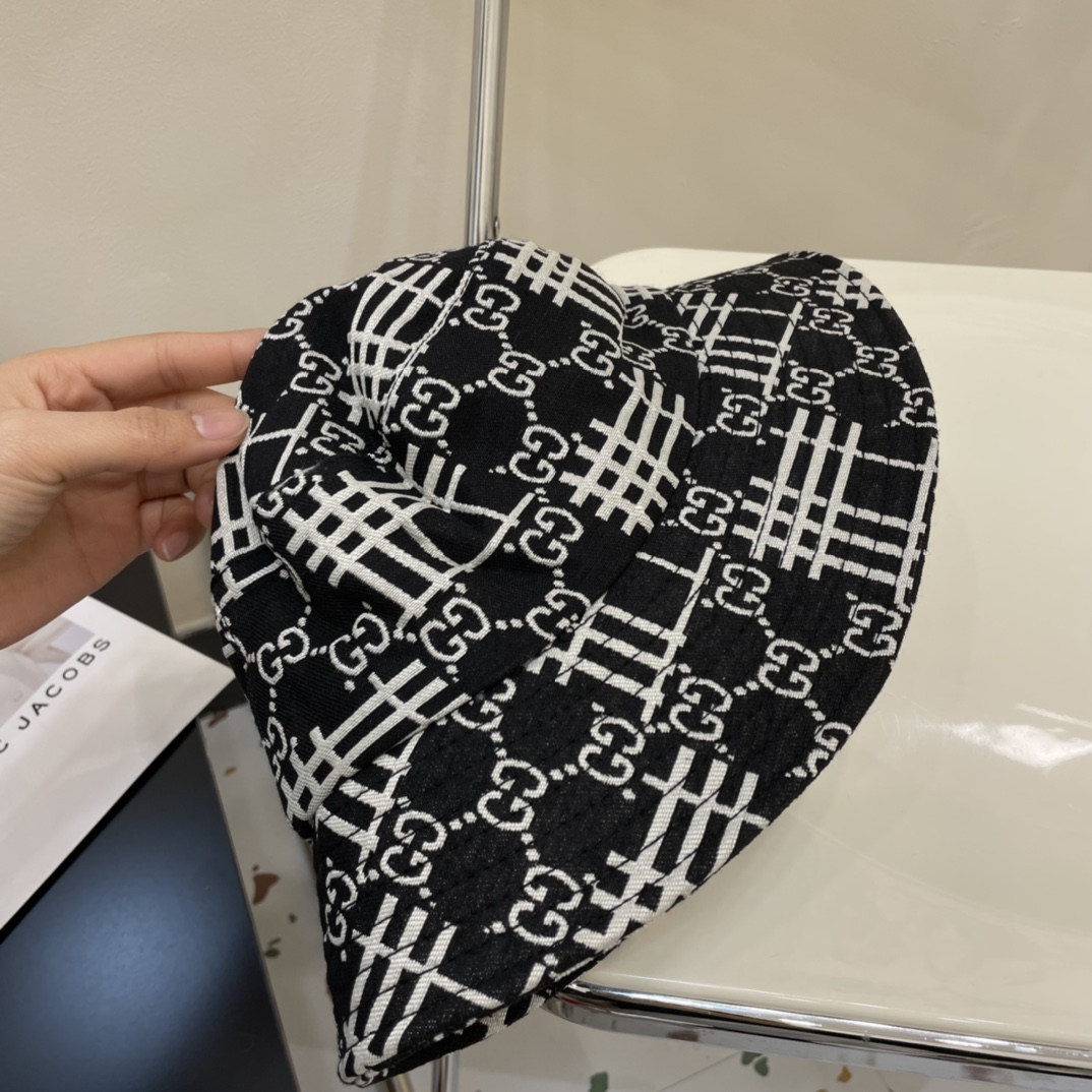 GUCCI(グッチ)フィッシャーマンズハット 240904