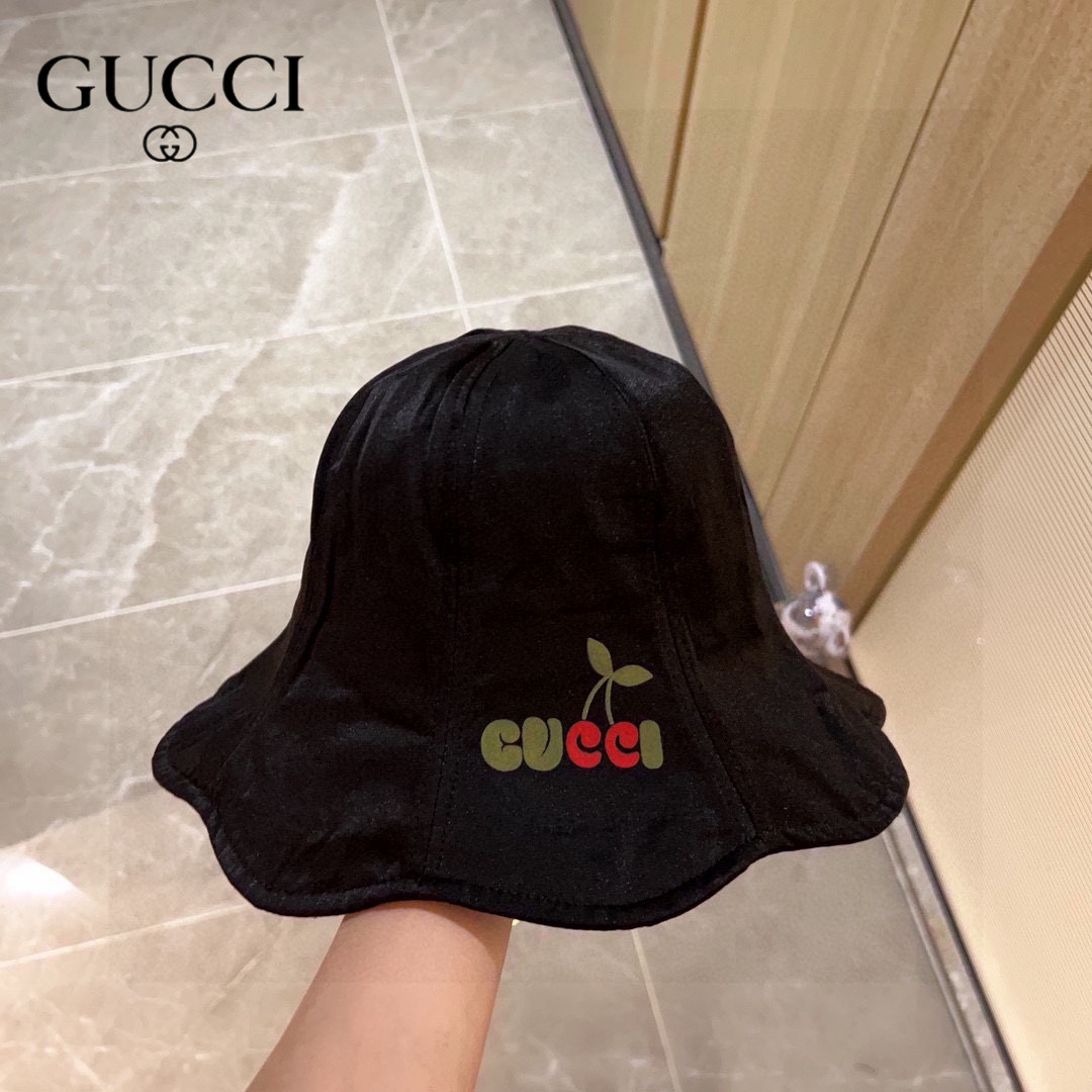 GUCCI(グッチ)フィッシャーマンズハット 240904