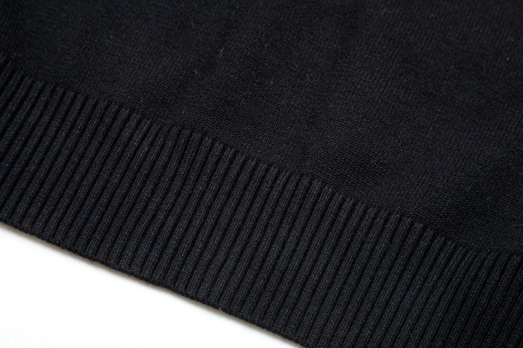 【BURBERRY 公式旗艦店】バーバリー   セーター好評に付き再入荷！ 240930