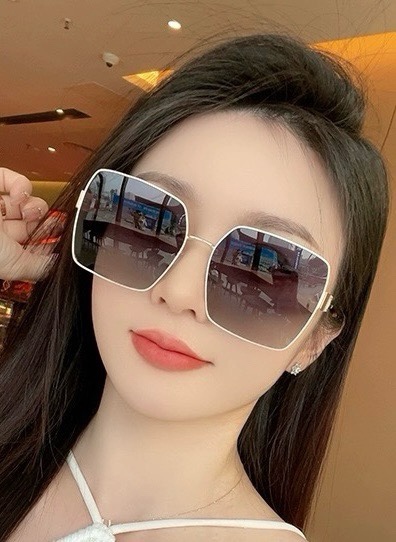 DIOR( ディオール ) サングラス  241012