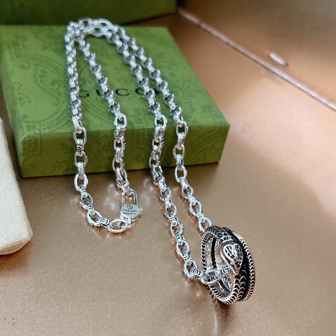 【GUCCI】ネックレス、新しいネックレス万能シンプルファッションオーナメント 240815