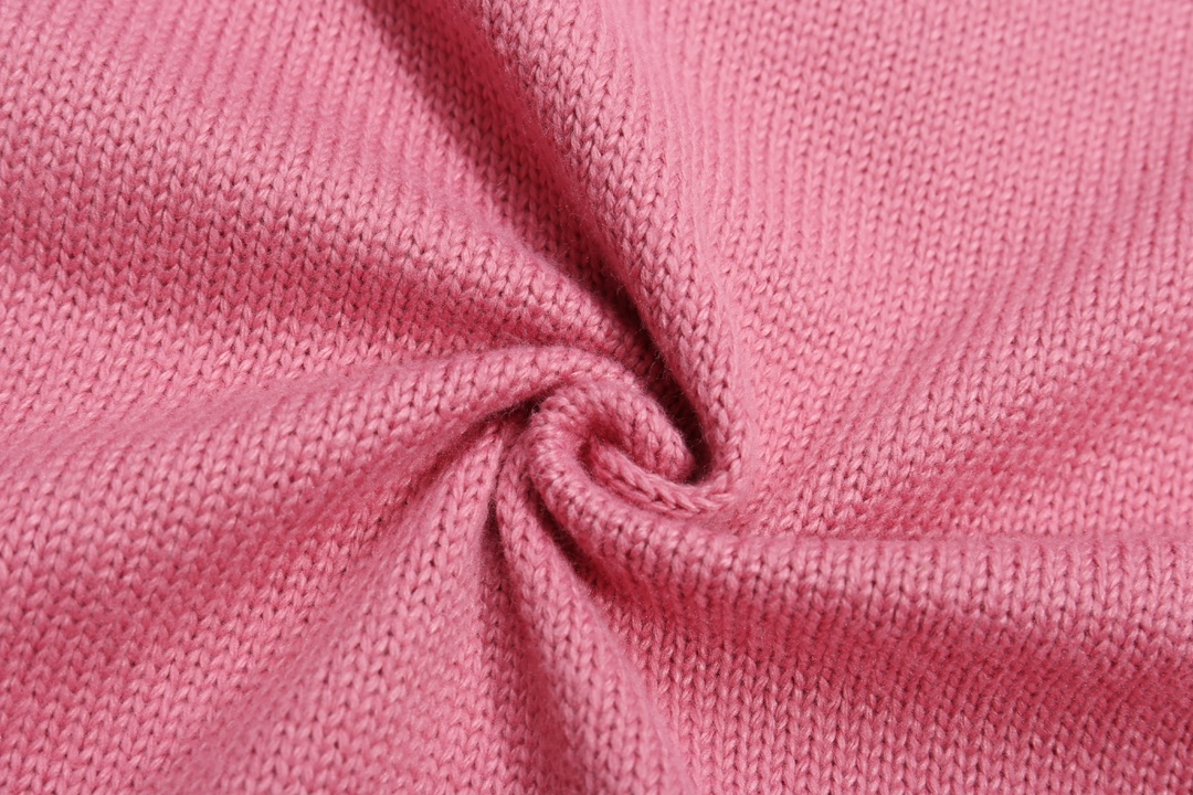 【GUCCI  公式旗艦店】グッチ  セーター好評に付き再入荷！ 241029