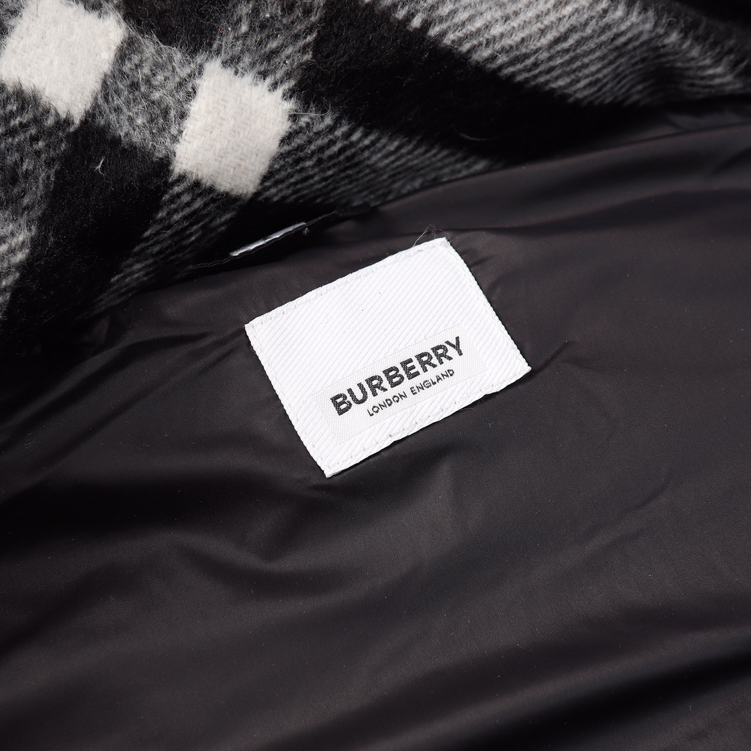 【BURBERRY  公式旗艦店】バーバリー   ダウンジャケット ご好評に付き再入荷！241102