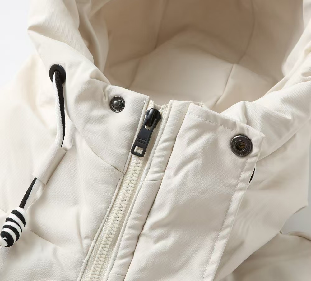 【PRADA  公式旗艦店】プラダ  ダウンジャケット 好評に付き再入荷！ 271102