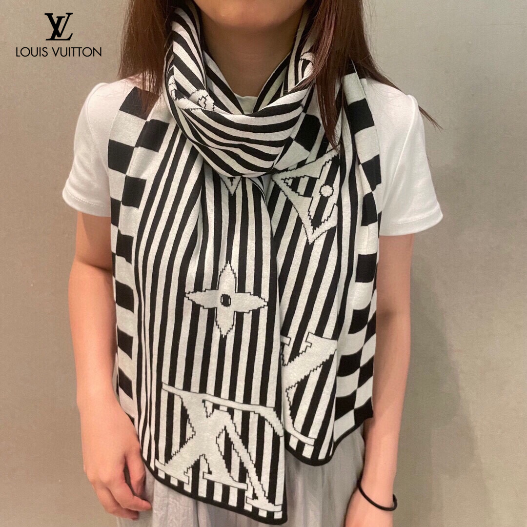 【LV LOUIS VUITTON ルイ·ヴィトン】 スカーフ 30*180cm  241107
