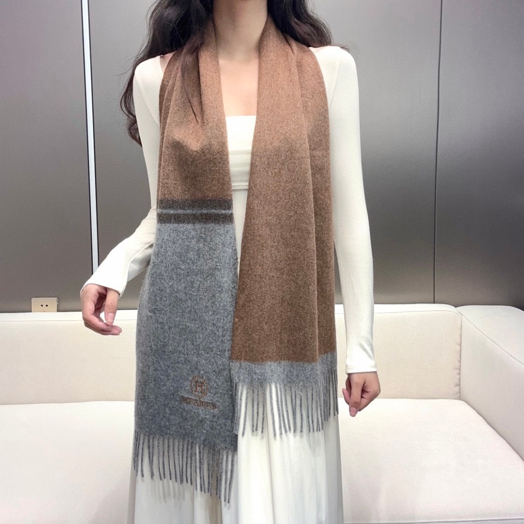 【HERMES エルメス 】スカーフ   30*180CM  241109