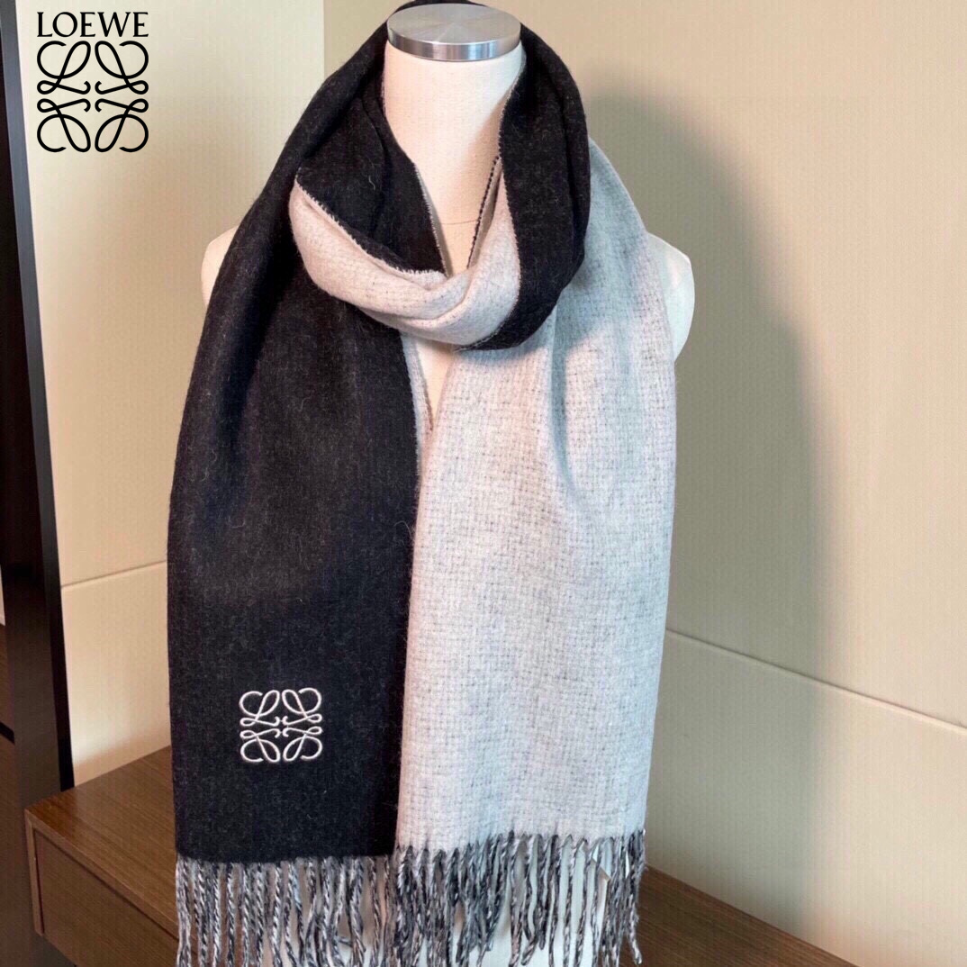 【LOEWE ロエベ】スカーフ32*180CM   241109