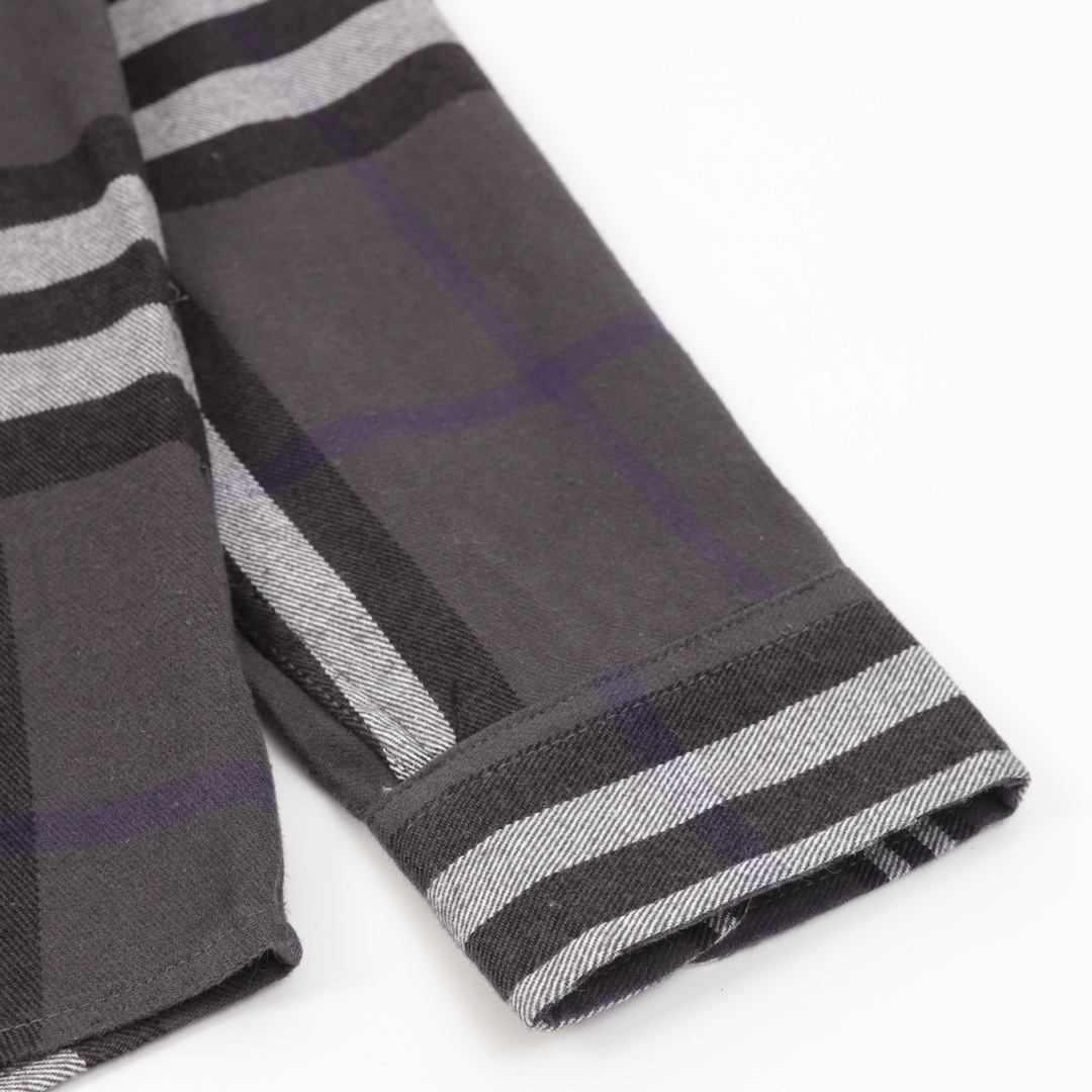 【BURBERRY  公式旗艦店】バーバリー  シャツ ご好評に付き再入荷 241119