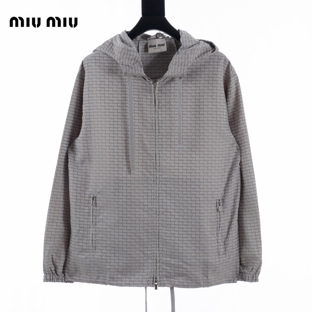 【Miumiu 公式旗艦店】 ミュウミュウ   ジャケット着  スウェット ご好評に付き再入荷！241122