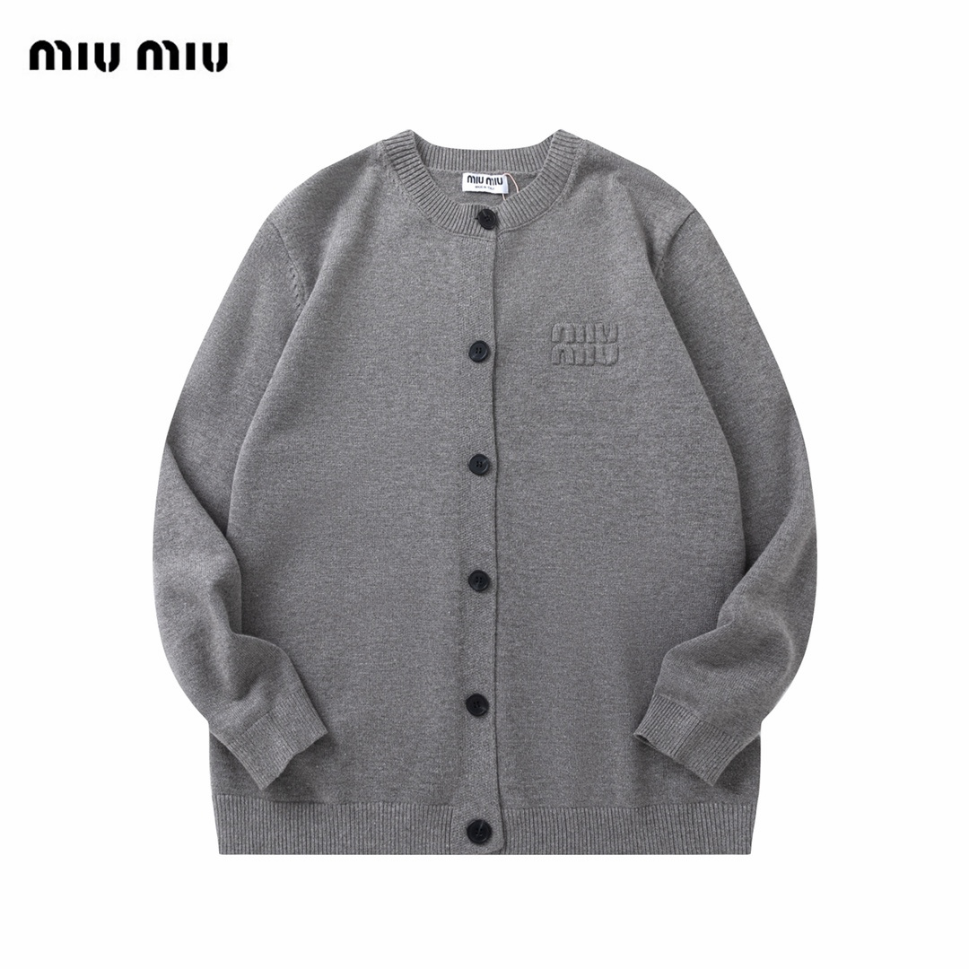 【Miumiu 公式旗艦店】ミュウミュウ  セーター好評に付き再入荷！ 241123