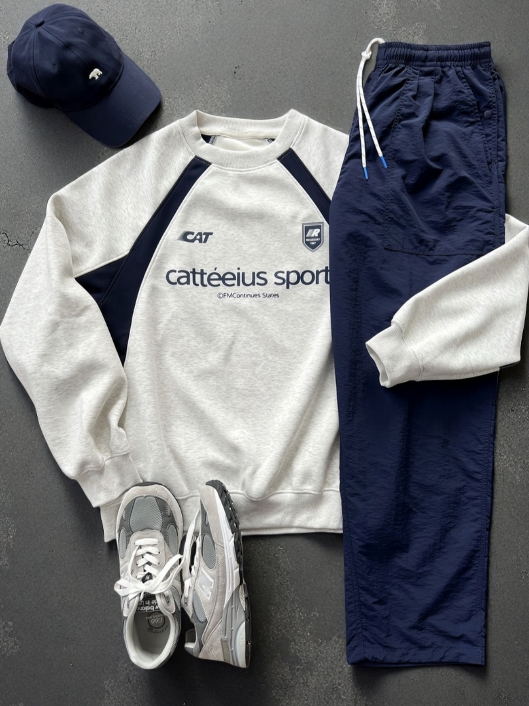 DG STUDIOS DG1159  バイカラースポーツスタイルセットアップ｜グレーネイビースウェット＋カーゴパンツ