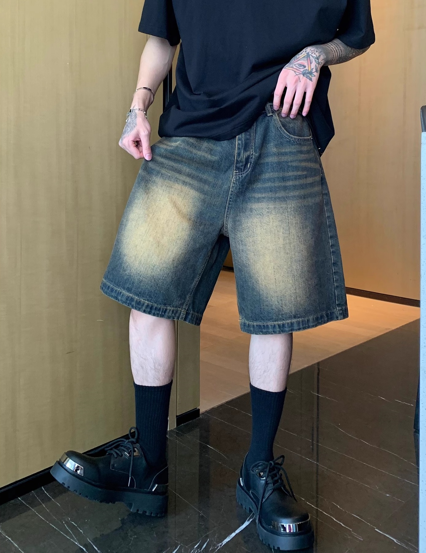 【アンダーグラウンドヴィンテージ】MEN'S VINTAGE DENIM SHORTS: SLIMMING STRAIGHT 5-POINT MID-LENGTH DG0081311