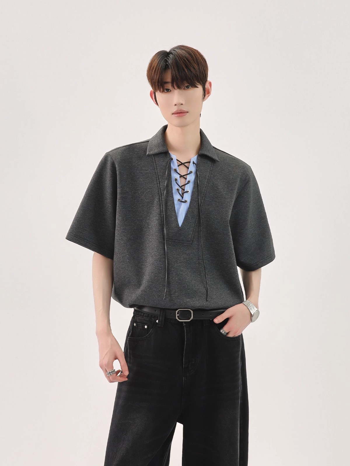 【🔥🛒SNSで話題沸騰中 / 3Color】【COVER:FIT】KOREAN UNIQUE SPLICED TIE V-NECK FAUX TWO-PIECE POLO DG008136