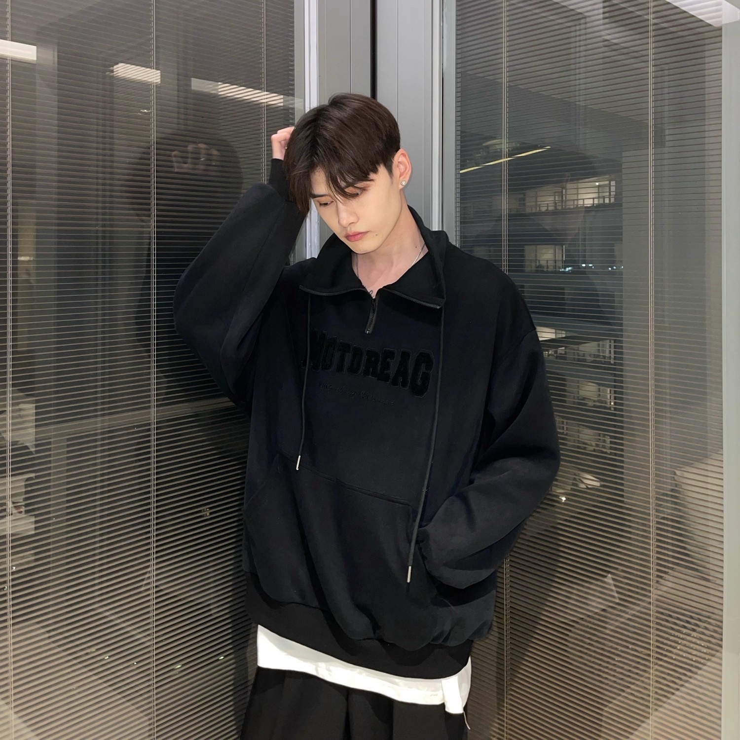 【韓国芸能人着用モデル / 3Color】HALF-ZIP HIGH NECK LETTER HOODIE KOREAN LOOSE DG008133