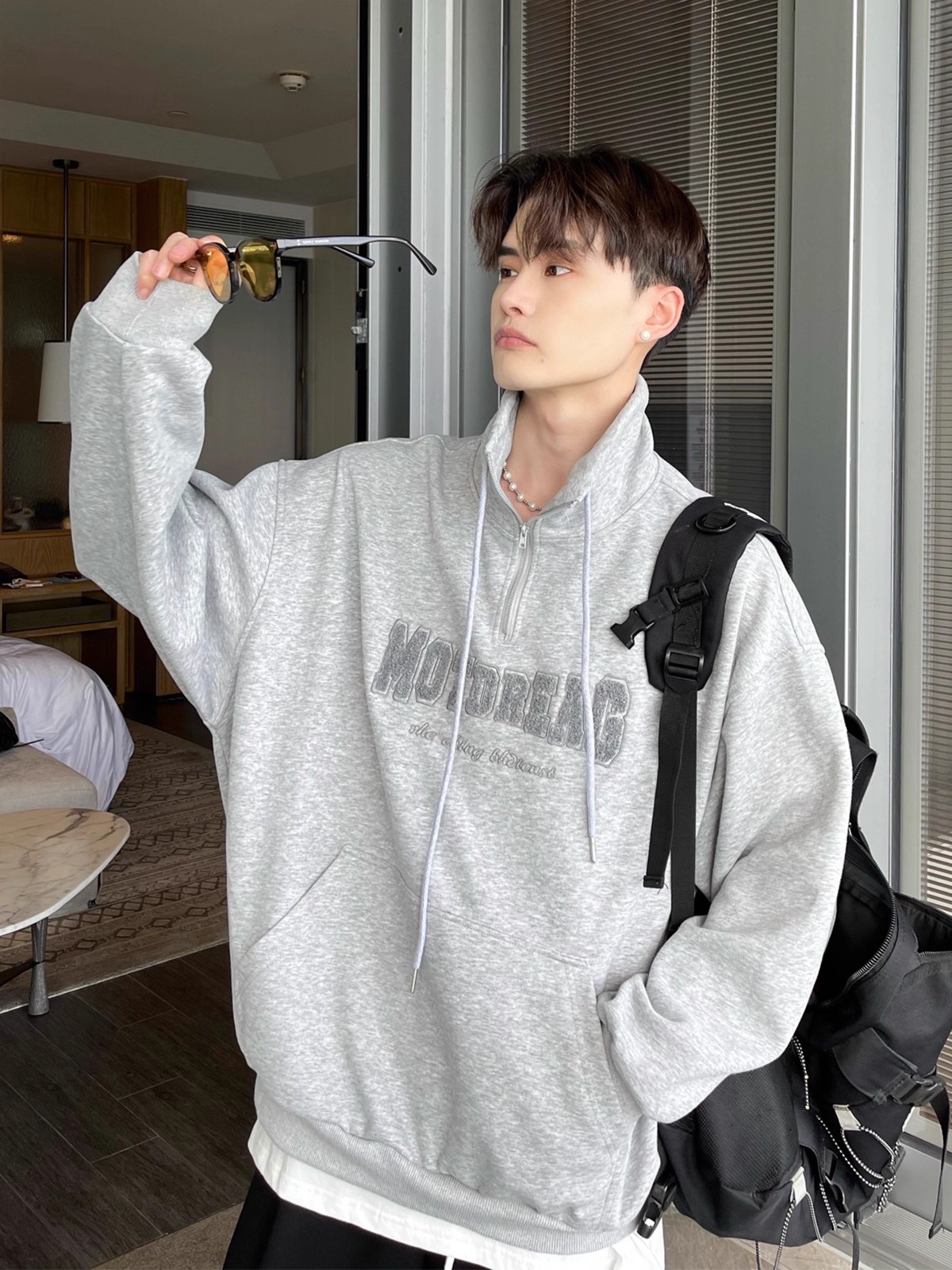 【韓国芸能人着用モデル / 3Color】HALF-ZIP HIGH NECK LETTER HOODIE KOREAN LOOSE DG008133