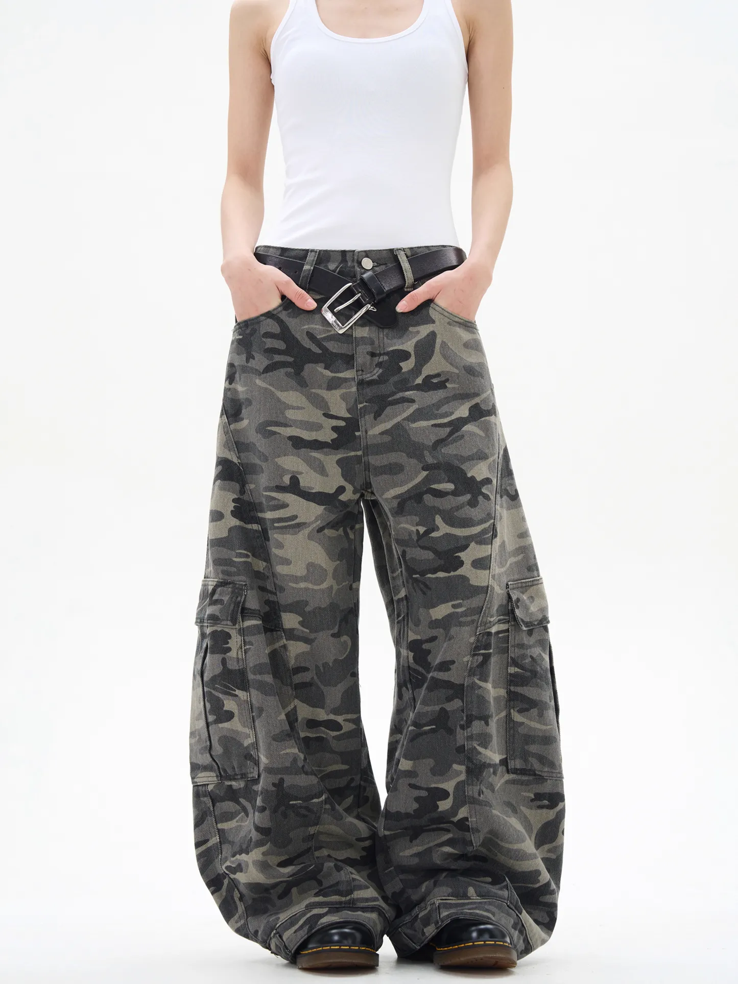 VINTAGE CAMOUFLAGE WIDE-LEG CARGO PANTS, UNISEX DG008232