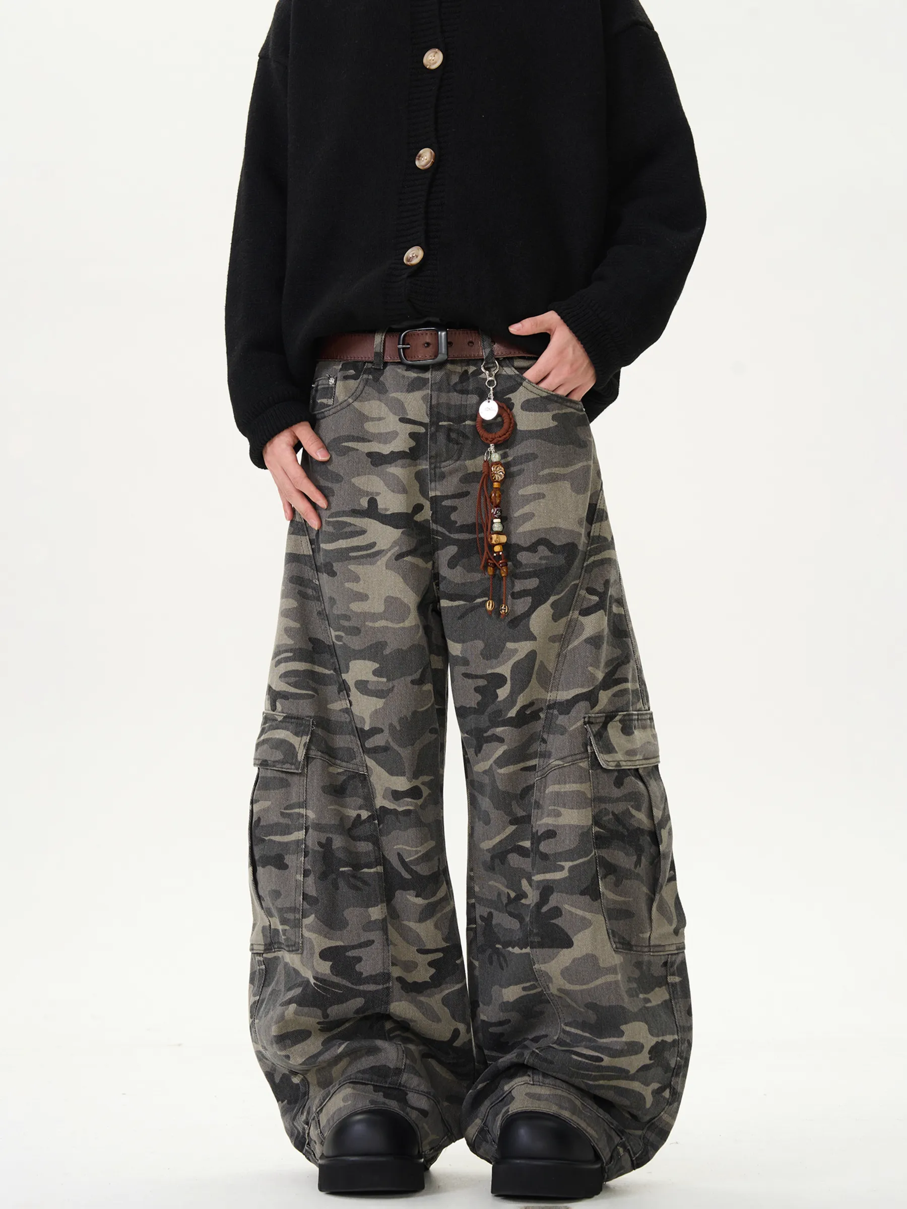 VINTAGE CAMOUFLAGE WIDE-LEG CARGO PANTS, UNISEX DG008232