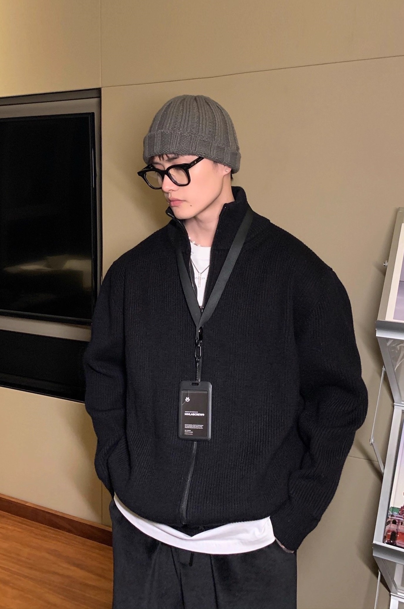 【あきにんき / 2Color】STAND COLLAR ZIP KNIT CARDIGAN MENS KOREAN LOOSE THICK DG008132