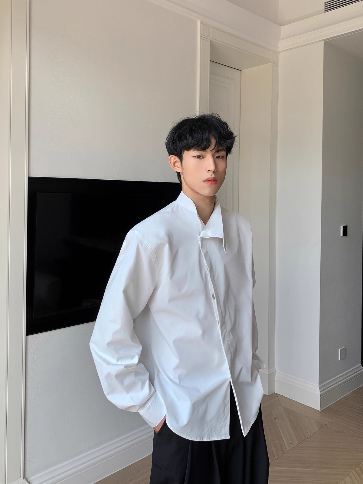 【🔥🛒購入率 No.1 / 2Color】【COVER:FIT】IRREGULAR COLLAR PADDED SHOULDER BUTTON SHIRT LONG SLEEVE DG008135