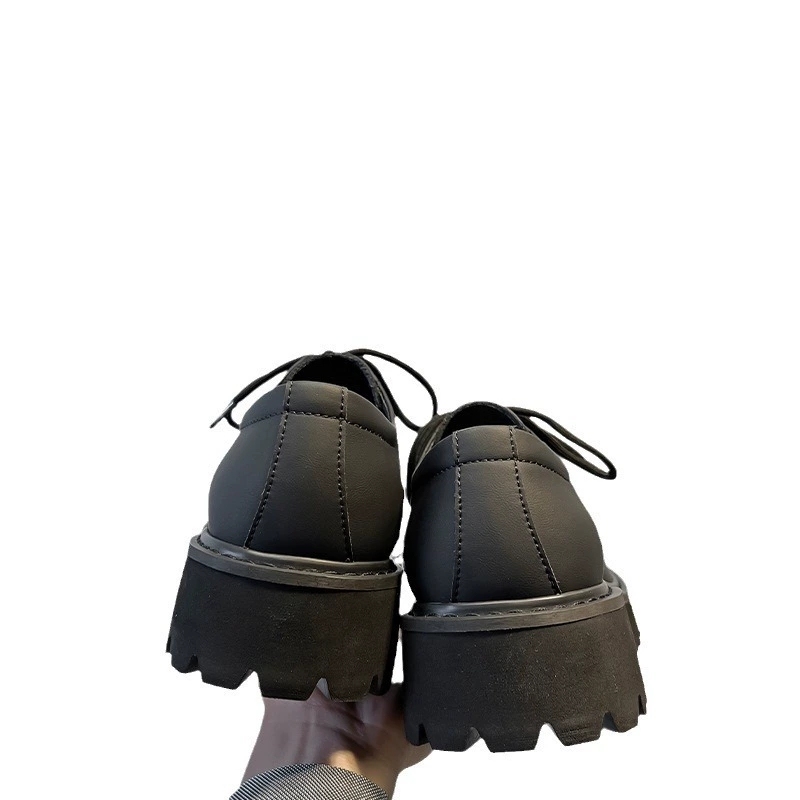 【🔥最近Tiktok人気】ユニセックス 厚底ブラックダービーシューズ – マットレザーの大きめトゥ、スタイルアップ効果