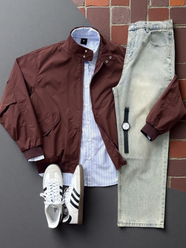 DG STUDIOS DG1155 ボルドー防風ジャケットセットアップ｜ストライプシャツ＋ライトデニム＋ジャーマントレーナー｜大人カジュアル通勤コーデ