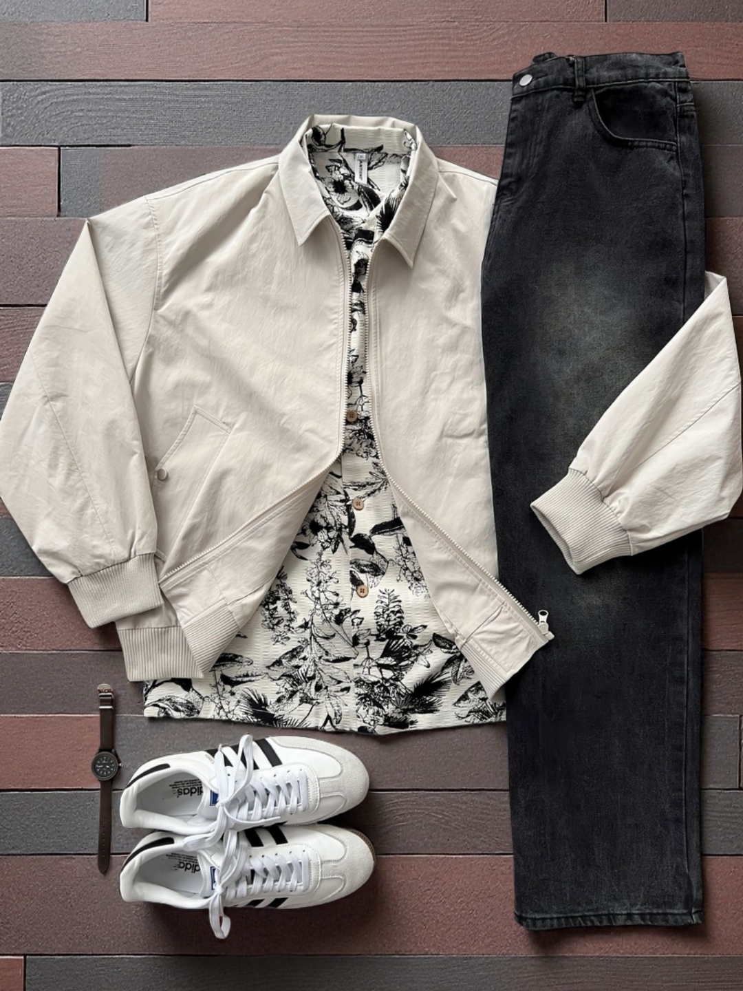 DG STUDIOS DG1153 春秋の都会風メンズセット｜ベージュジャケット＋ボタニカル柄シャツ＋ブラックデニム