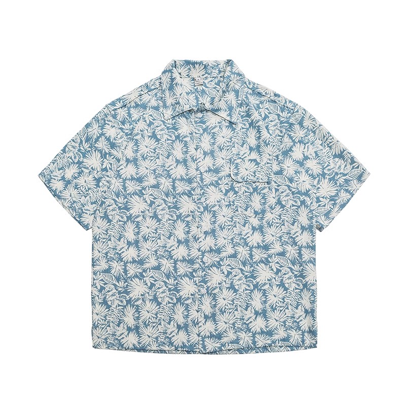 フラワープリントシャツ＆ライトウォッシュデニム｜夏の爽やかヴィンテージコーデ