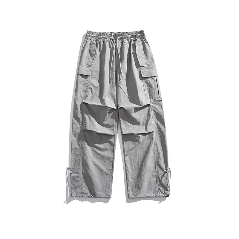 アーバンスポーツスタイルの早春カジュアルコーデ