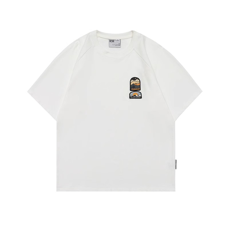 ブラック×ブラウンのミニマルコーデ｜スタンドカラー防風ジャケット＋ワークパンツ＋ジャーマントレーナー