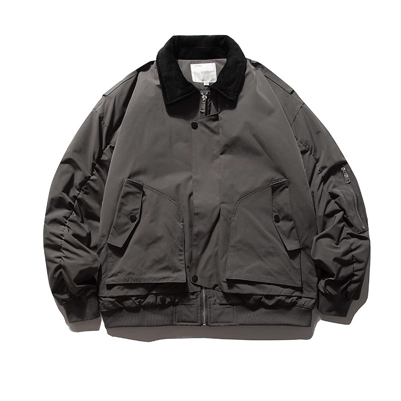 ヴィンテージ風切り替え襟付きダウンジャケット｜冬のトレンドカジュアル