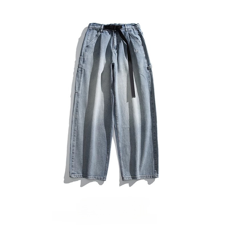 アメリカンヴィンテージボアジャケット｜シンプルなハーフジップスタンドカラースウェットとウォッシュ加工ストレートジーンズのストリートトレンドコーデ