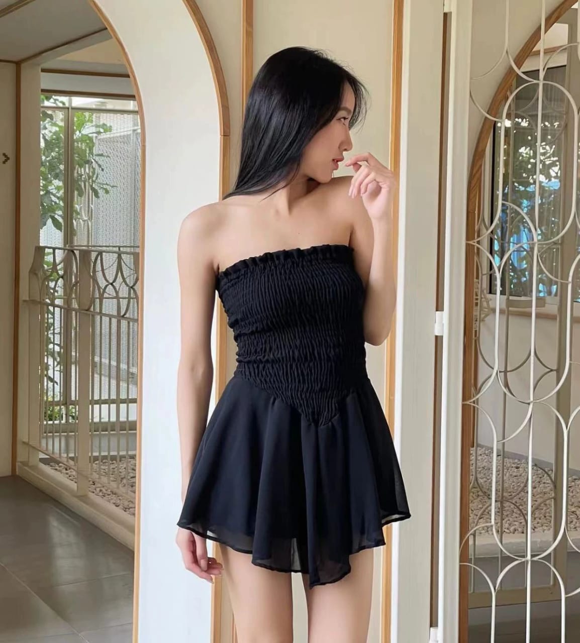 一字肩抹胸连身裙