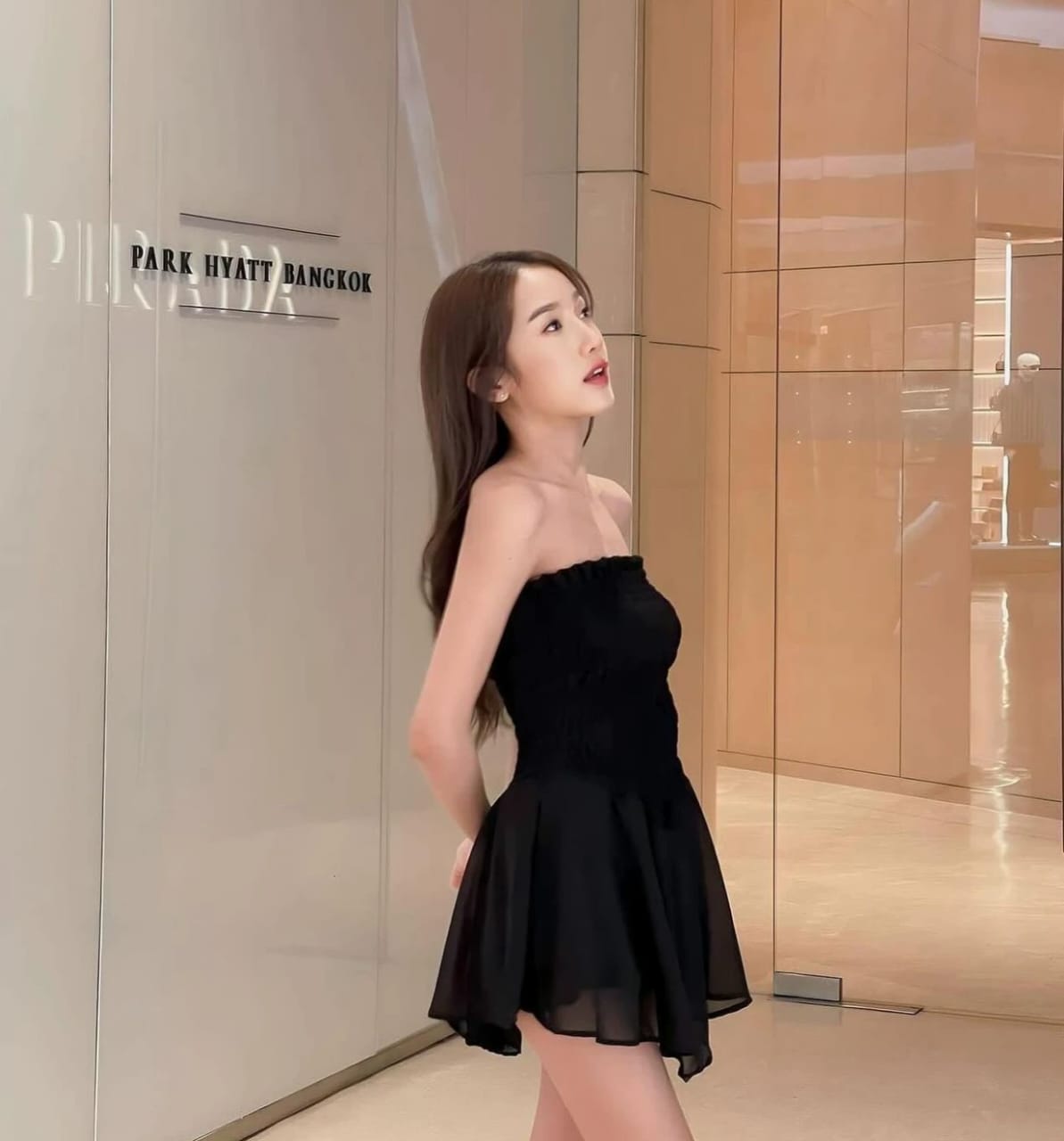 一字肩抹胸连身裙